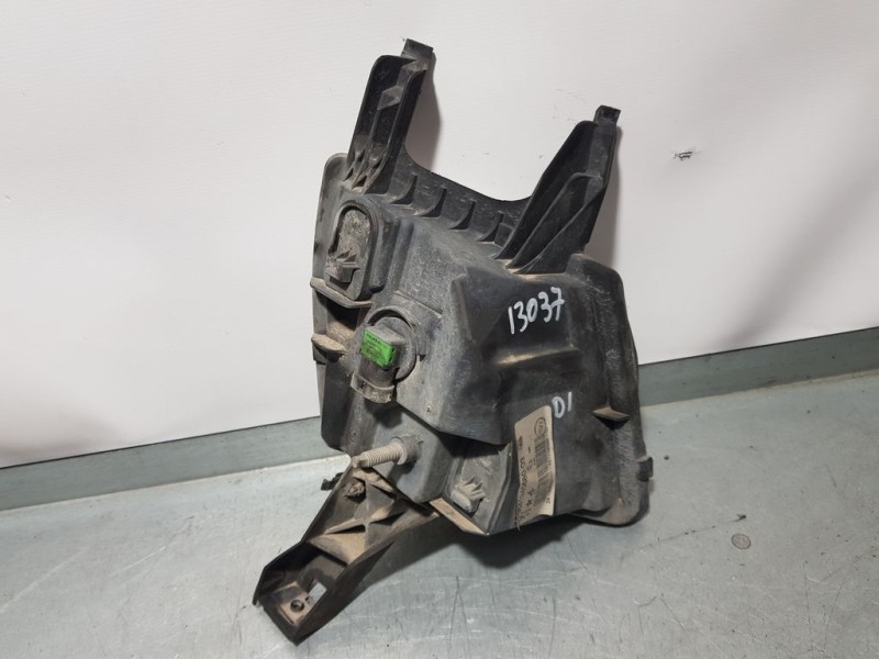 Recambio de faro antiniebla izquierdo para peugeot 407 sr confort referencia OEM IAM 964194568003  