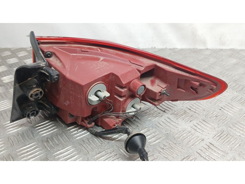 Recambio de piloto trasero izquierdo exterior para kia stonic (yb) 1.2 cvvt referencia OEM IAM 92401H8400  