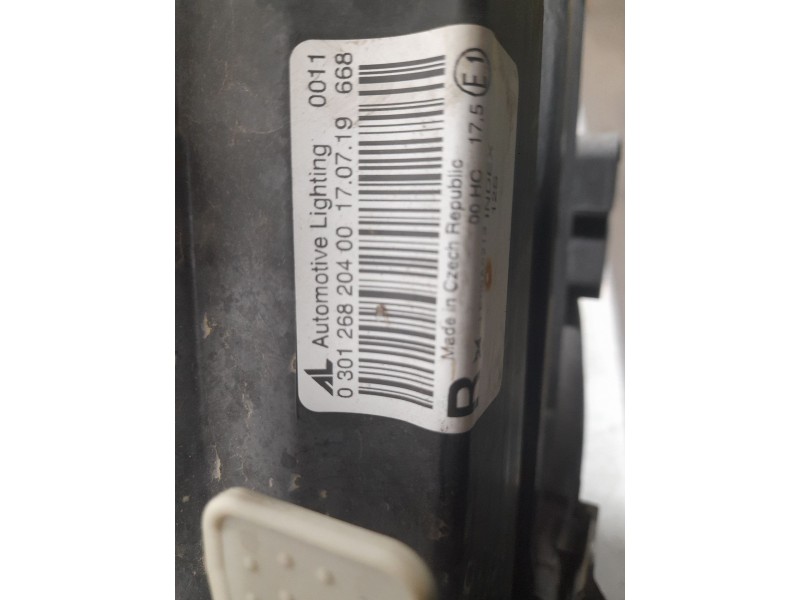 Recambio de faro derecho para volkswagen touran (1t3) 1.6 tdi referencia OEM IAM 030126820400  