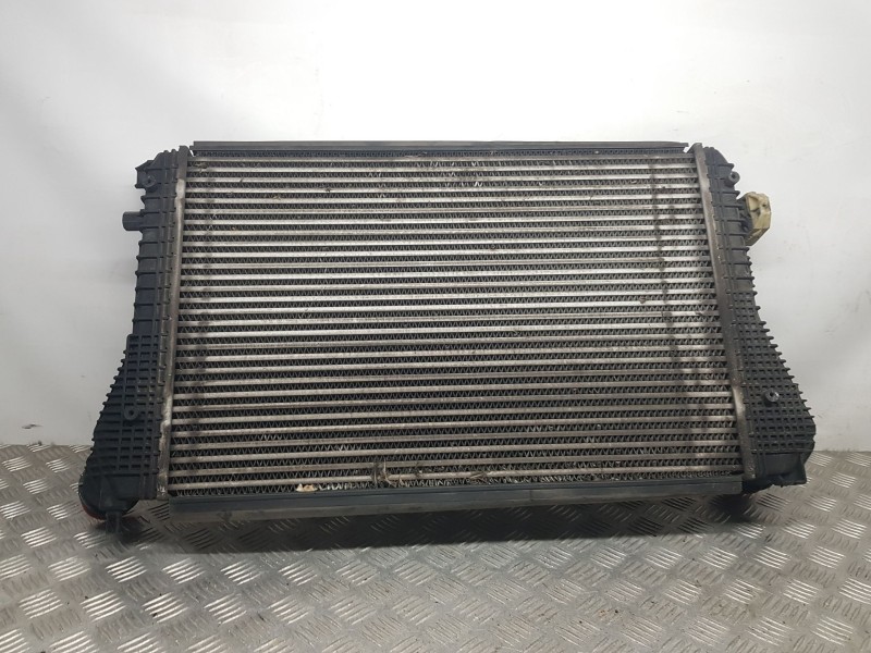 Recambio de intercooler para volkswagen touran (1t3) 1.6 tdi referencia OEM IAM 1K0145803BM SOPORTE ROTO 