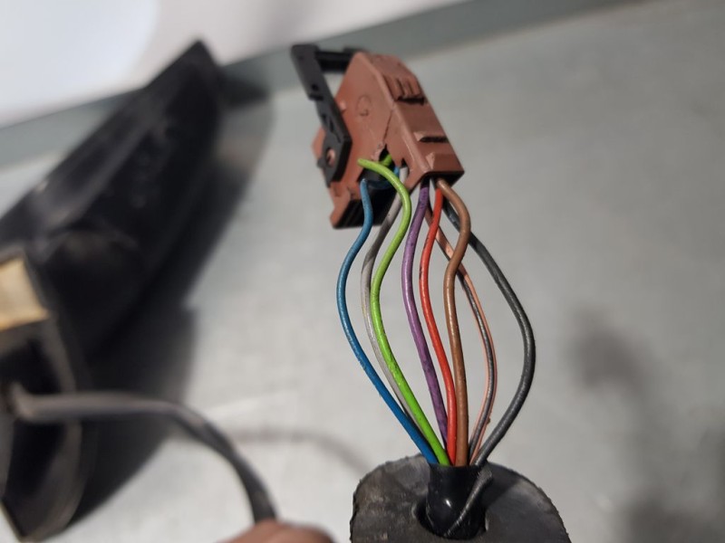 Recambio de retrovisor derecho para peugeot 407 sr confort referencia OEM IAM   ELÉCTRICO 8 CABLES , ROZADO