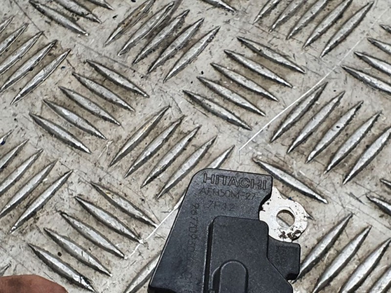 Recambio de caudalimetro para citroën c-elysée shine referencia OEM IAM 9677093080 AFH50M27 HITACHI