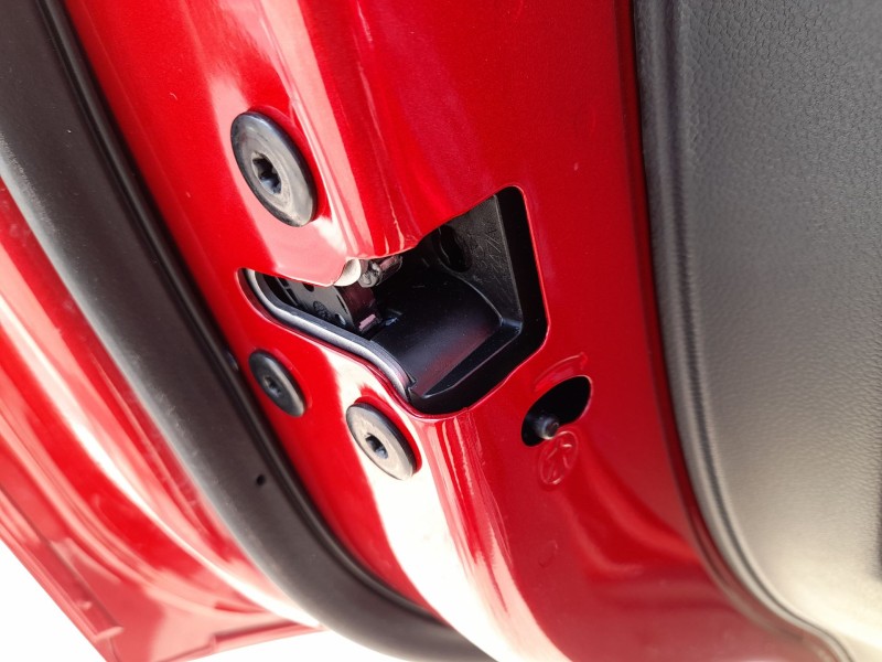 Recambio de cerradura puerta trasera izquierda para mg zs suv (azs1) 1.0 t-gdi referencia OEM IAM 10845782  