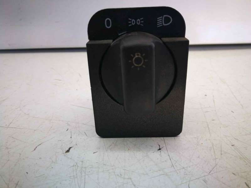 Recambio de mando luces para opel corsa b 1.7 diesel referencia OEM IAM 90481764  