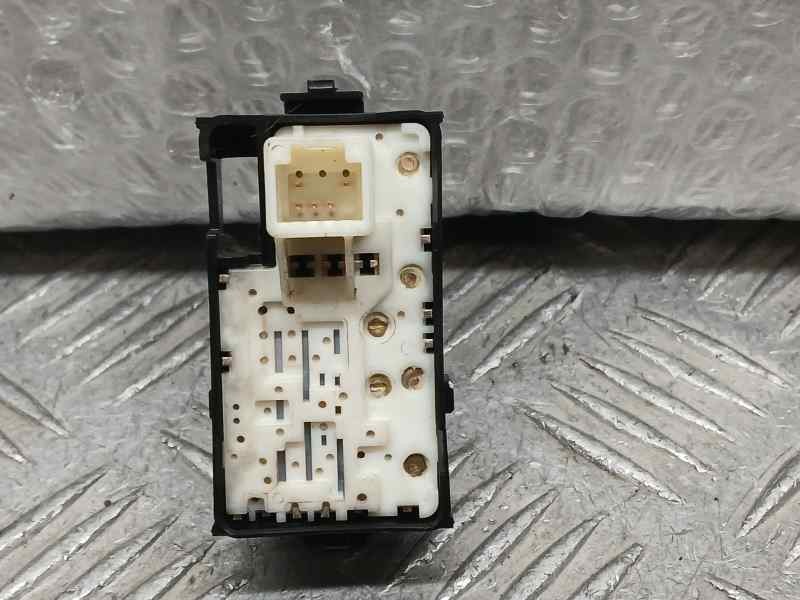 Recambio de mando elevalunas trasero izquierdo para toyota auris active referencia OEM IAM 8481002140  