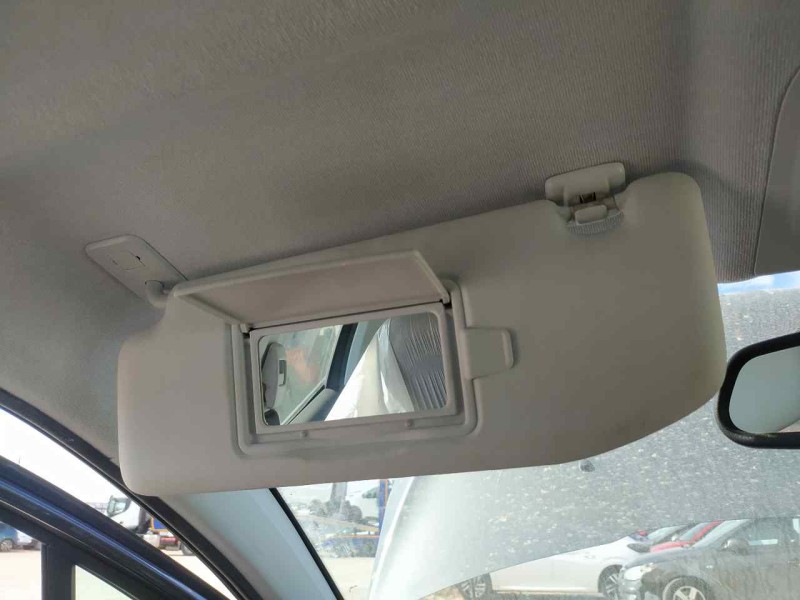 Recambio de parasol izquierdo para peugeot 208 signature referencia OEM IAM 16079196PR  