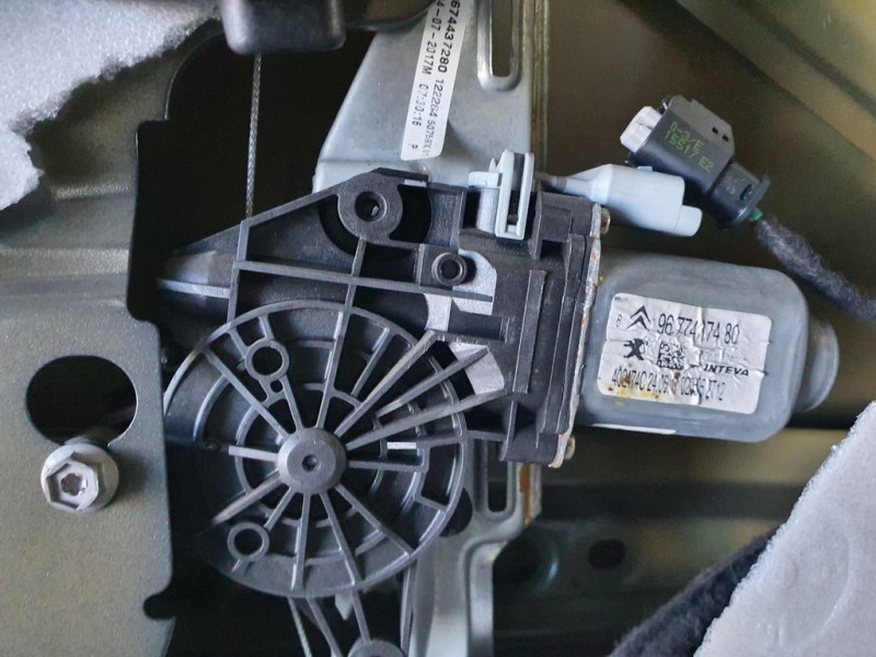 Recambio de elevalunas trasero derecho para citroën c-elysée shine referencia OEM IAM 9674437280  ELECTRICO