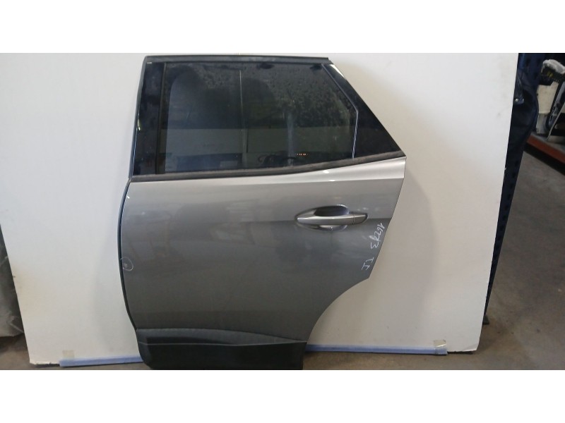 Recambio de puerta trasera izquierda para peugeot 3008 active referencia OEM IAM 9812317280  TOCADA