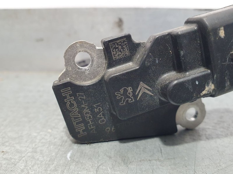 Recambio de caudalimetro para peugeot 308 allure referencia OEM IAM 9677093080 AFH50M27 HITACHI