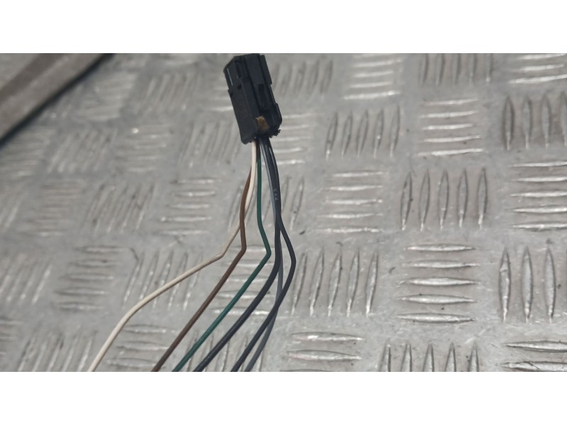 Recambio de retrovisor derecho para peugeot 307 sw (3h) 2.0 hdi 90 referencia OEM IAM 8149AX ELECTRICO Y TOCADO 6 CABLES 