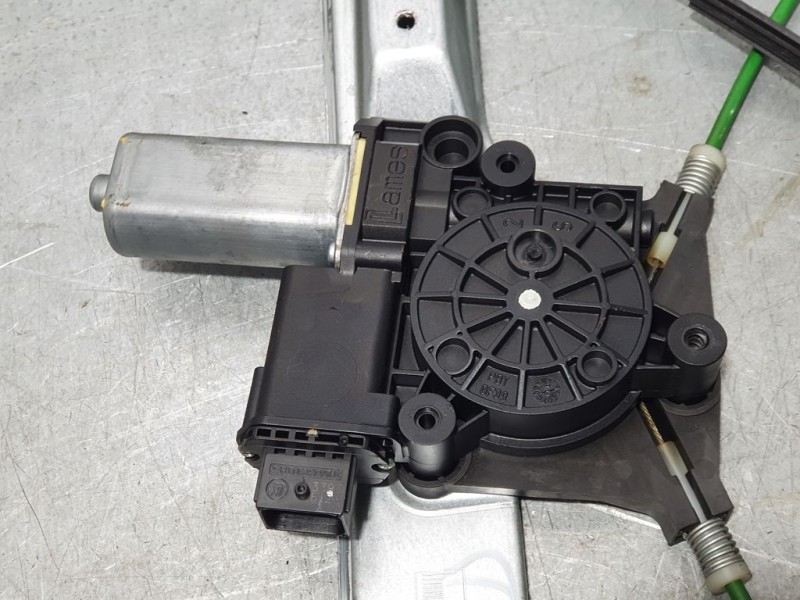 Recambio de elevalunas delantero derecho para opel corsa d catch me referencia OEM IAM  6 PINS ELECTRICO 6 PINS