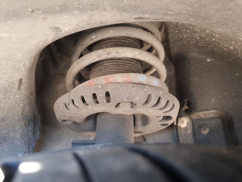 Recambio de amortiguador delantero izquierdo para skoda fabia ii (542) 1.2 12v referencia OEM IAM 6Q0413031BJ  