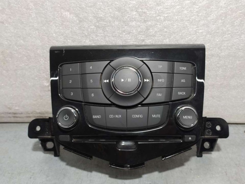 Recambio de mando radio para chevrolet cruze hatchback lt referencia OEM IAM 95485441  