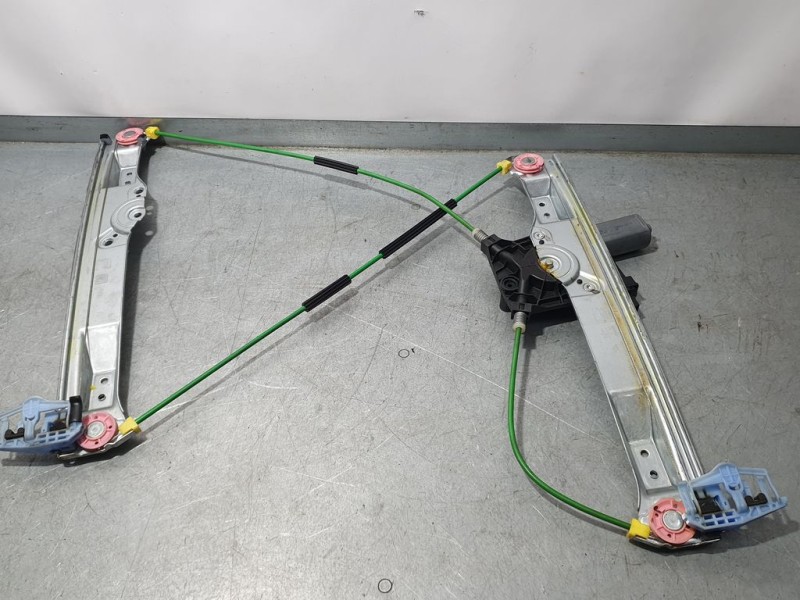 Recambio de elevalunas delantero derecho para opel corsa d catch me referencia OEM IAM  6 PINS ELECTRICO 6 PINS