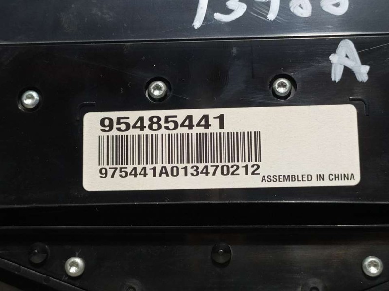 Recambio de mando radio para chevrolet cruze hatchback lt referencia OEM IAM 95485441  