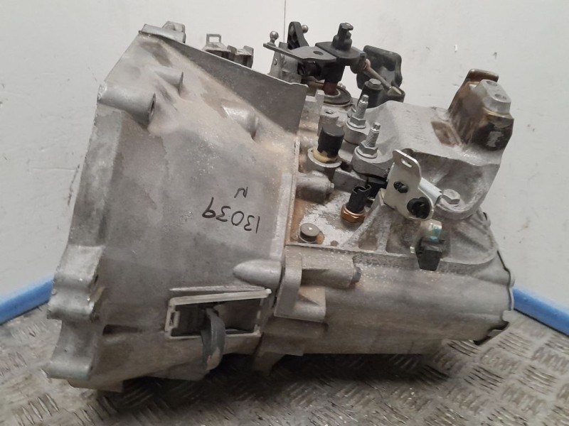 Recambio de caja cambios para peugeot 3008 active referencia OEM IAM 20MB48 0558529 6VELOCIDADES