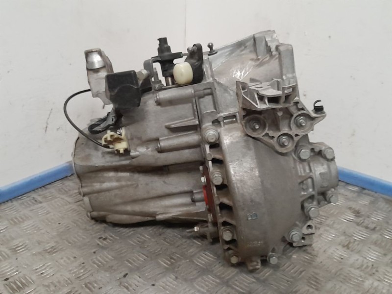 Recambio de caja cambios para peugeot 3008 active referencia OEM IAM 20MB48 0558529 6VELOCIDADES