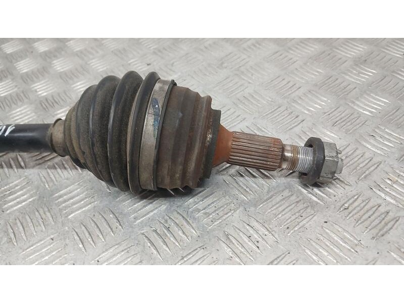 Recambio de transmision delantera derecha para peugeot 3008 active referencia OEM IAM 9819435780  