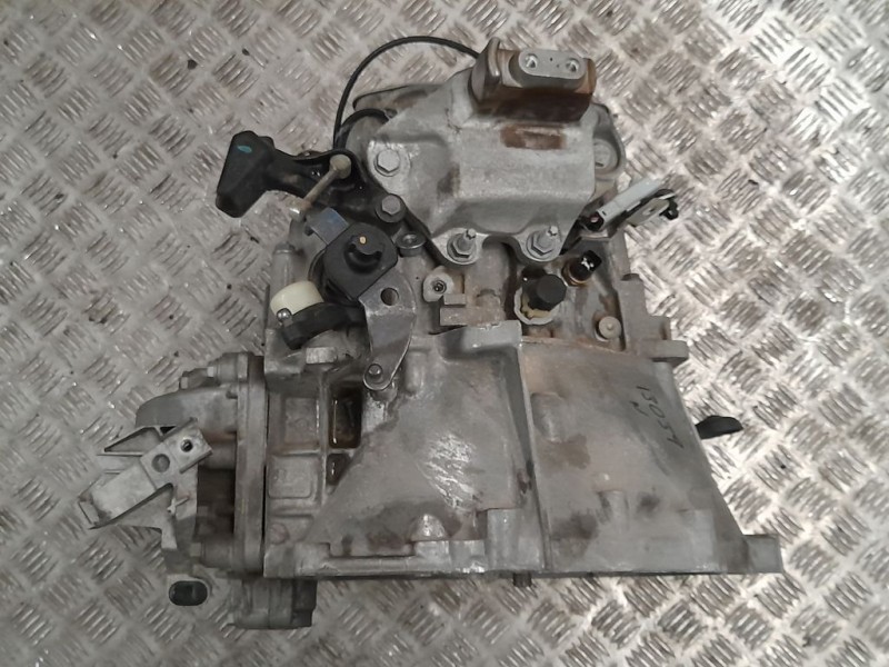 Recambio de caja cambios para peugeot 3008 active referencia OEM IAM 20MB48 0558529 6VELOCIDADES