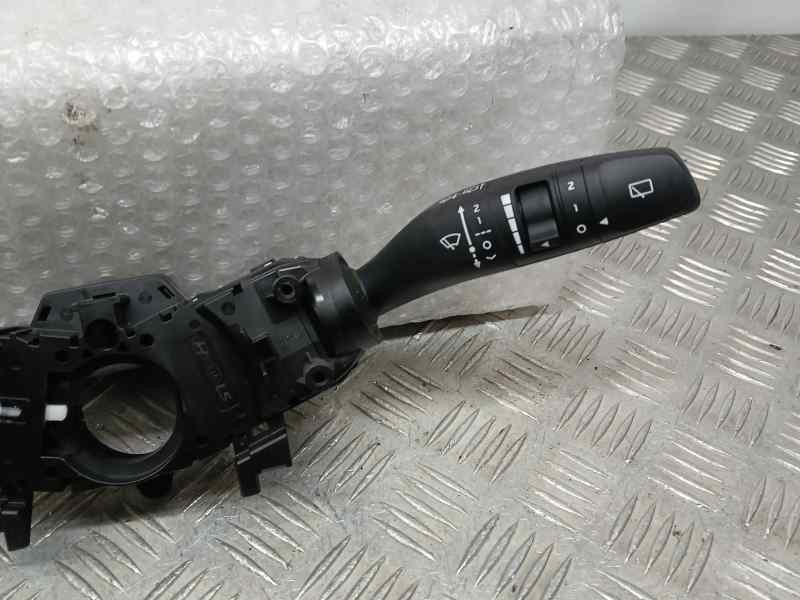 Recambio de mando luces y limpia para kia stonic (ybcuv) concept referencia OEM IAM 93403D4952  