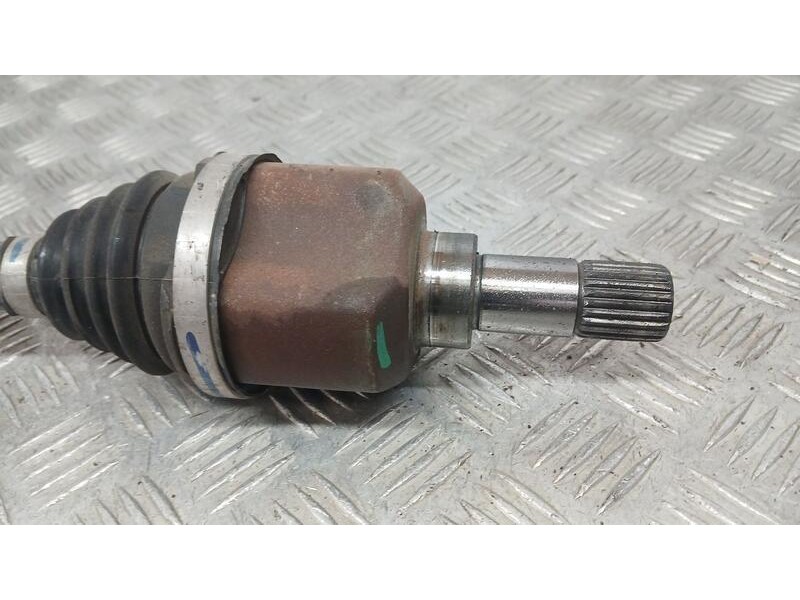 Recambio de transmision delantera izquierda para peugeot 3008 active referencia OEM IAM 9806699880  