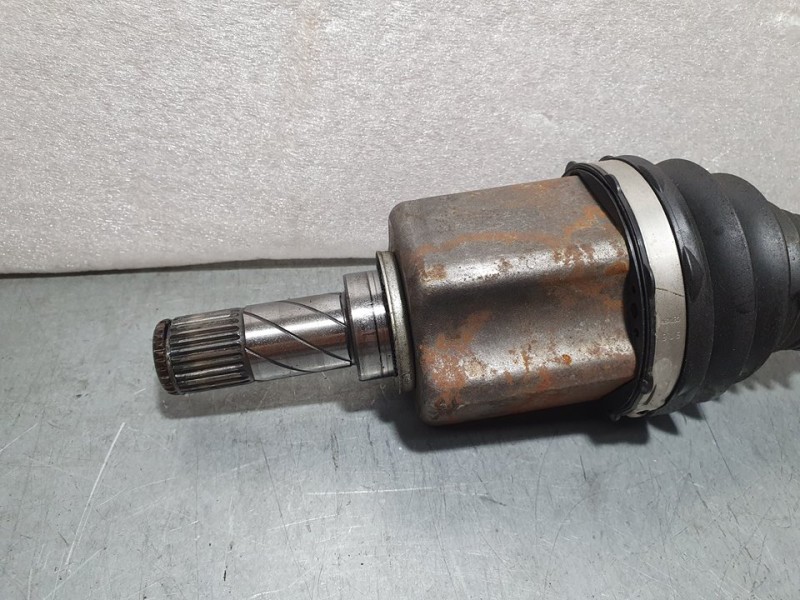 Recambio de transmision delantera izquierda para nissan qashqai (j11) acenta referencia OEM IAM 10411943  