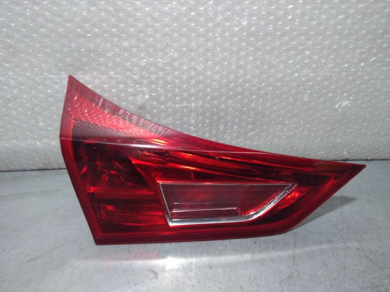 Recambio de piloto trasero izquierdo interior para toyota auris active referencia OEM IAM 8159102450 02260 KOITO INTERIOR