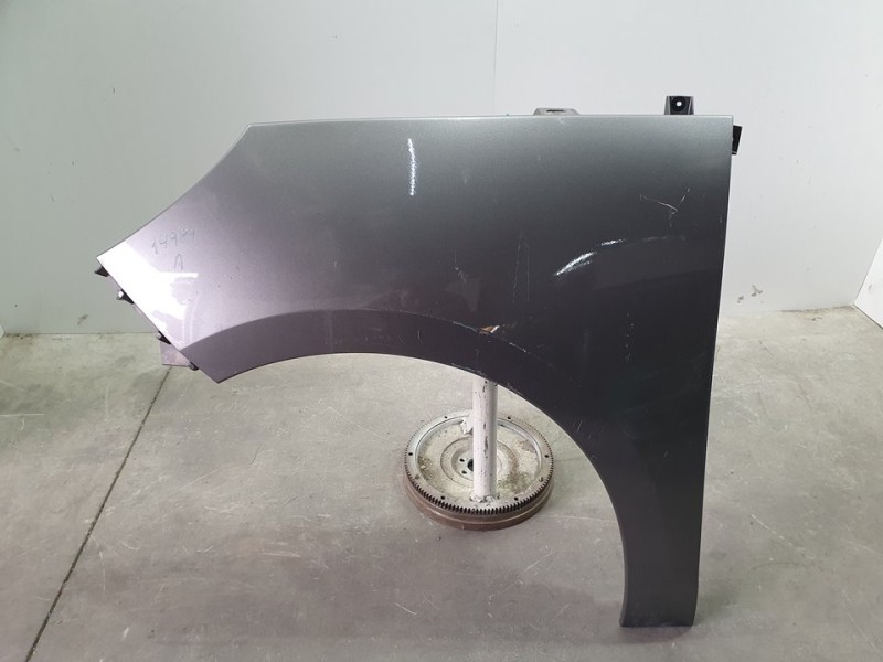 Recambio de aleta delantera izquierda para renault scenic iii dynamique referencia OEM IAM 631010188R  