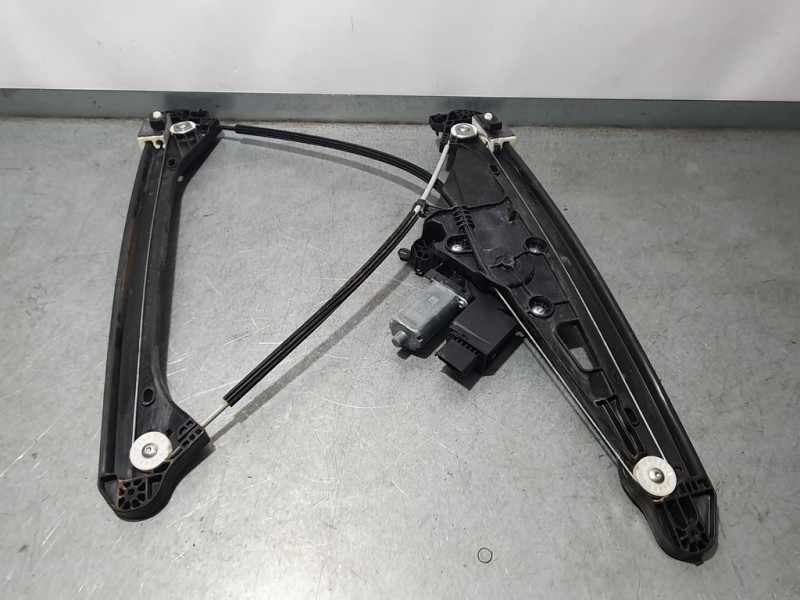 Recambio de elevalunas delantero derecho para peugeot 3008 active referencia OEM IAM 9810488880  ELÉCTRICO 6 PINS