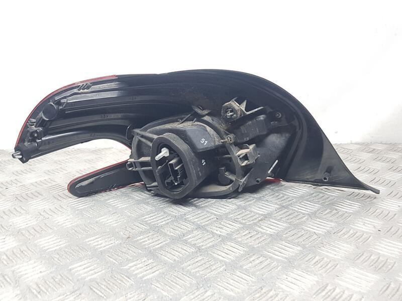 Recambio de piloto trasero derecho para peugeot 208 signature referencia OEM IAM 9672628380  