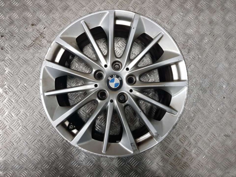 Recambio de juego llantas aluminio para bmw serie 1 lim. (f40) 118d referencia OEM IAM 75X17 5 TORN ET 54 ALUMINIO 