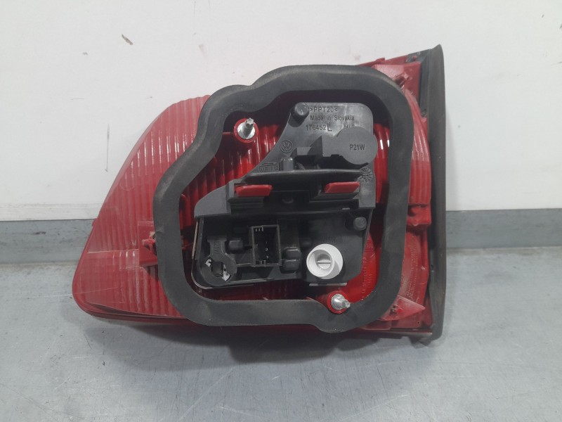 Recambio de piloto trasero izquierdo interior para volkswagen touran (1t3) 1.6 tdi referencia OEM IAM 1T0945093 176443 HELLA