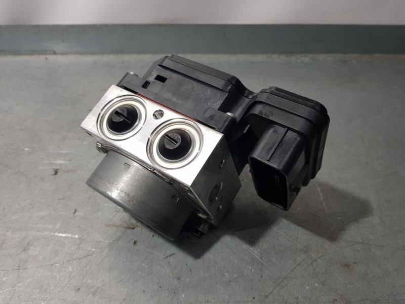 Recambio de abs para toyota c-hr hybrid style plus referencia OEM IAM 8954110080 11304041330 