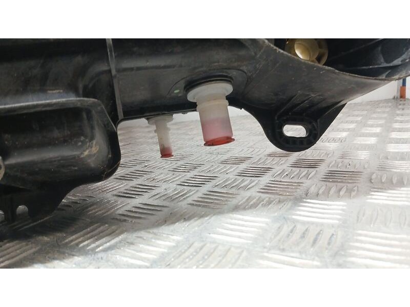 Recambio de deposito adblue para citroën jumpy iii furgoneta (v_) 1.6 bluehdi 95 referencia OEM IAM P1001375  P1001427