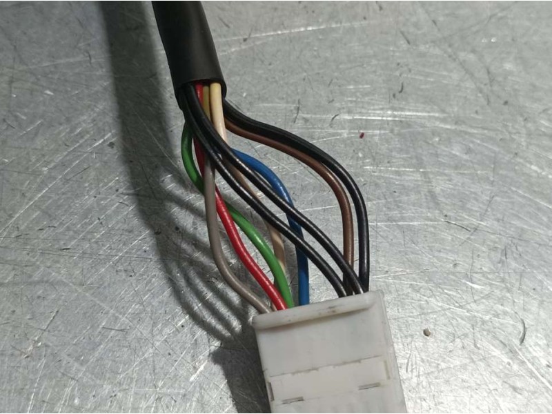 Recambio de retrovisor derecho para toyota auris active referencia OEM IAM 8791002F10  ELECTRICO 9 CABLES