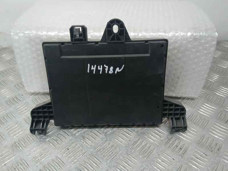 Recambio de caja reles / fusibles para opel astra j lim. cosmo referencia OEM IAM 13368651 365927271 