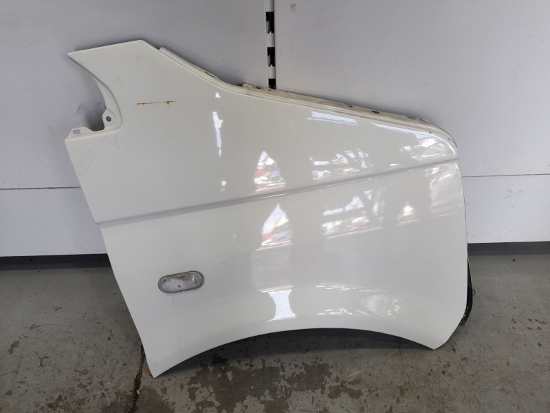 Recambio de aleta delantera derecha para volkswagen transporter t5 autobús (7hb, 7hj, 7eb, 7ej) 2.5 tdi referencia OEM IAM 7H082