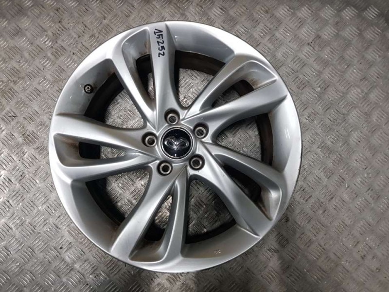 Recambio de juego llantas aluminio para infiniti q30 1.5d referencia OEM IAM 7X18 5 TORN ET 49 ALUMINIO 
