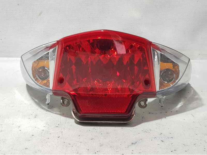 Recambio de piloto trasero central para sym symphony 125 symphony 125 s referencia OEM IAM 61920180930  