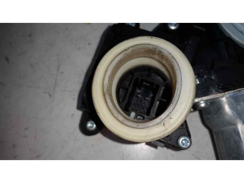 Recambio de elevalunas delantero izquierdo para toyota yaris (ksp9/scp9/nlp9) sol referencia OEM IAM  10 PINS ELECTRICO