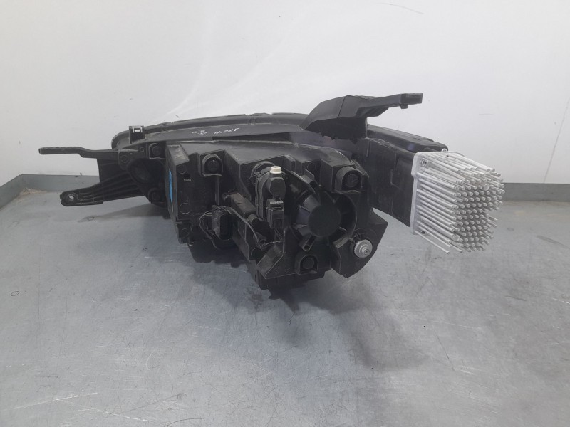 Recambio de faro derecho para mg zs suv (azs1) 1.0 t-gdi referencia OEM IAM 11275386 A00005R0200 