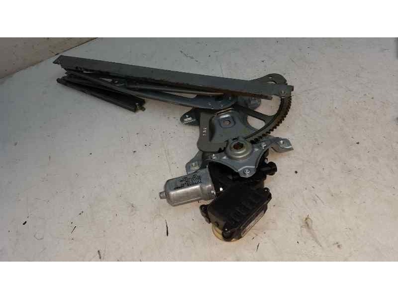 Recambio de elevalunas delantero izquierdo para toyota yaris (ksp9/scp9/nlp9) sol referencia OEM IAM  10 PINS ELECTRICO
