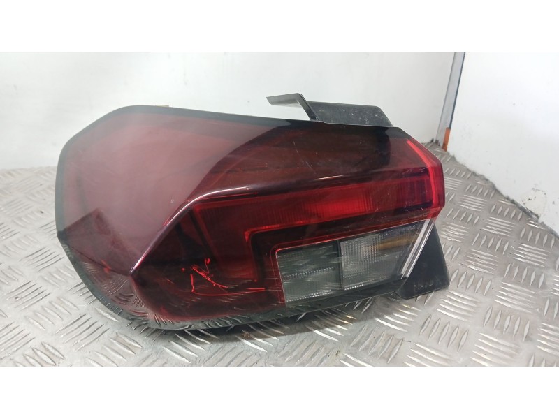 Recambio de piloto trasero izquierdo exterior para opel corsa f (p2jo) 1.5 (68) referencia OEM IAM 39162662 TOCADO VALEO 9829317