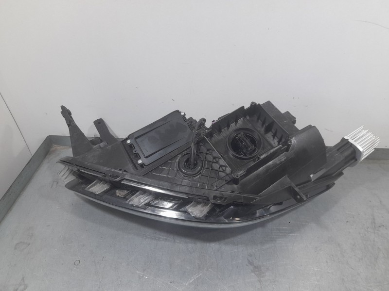 Recambio de faro derecho para mg zs suv (azs1) 1.0 t-gdi referencia OEM IAM 11275386 A00005R0200 