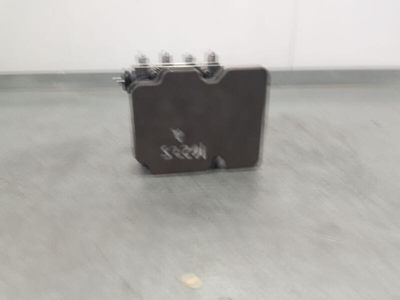 Recambio de abs para renault captur ii evolution referencia OEM IAM 4766001677R  