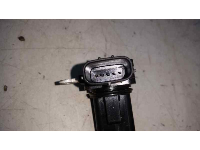Recambio de caudalimetro para toyota auris active referencia OEM IAM 222040V020 974005380 DENSO