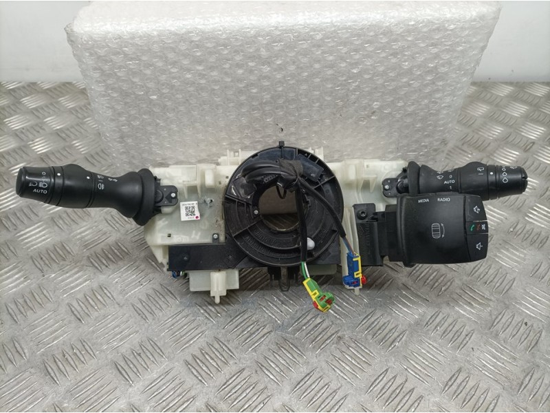 Recambio de mando luces y limpia para renault scenic iii dynamique referencia OEM IAM 255670019R  