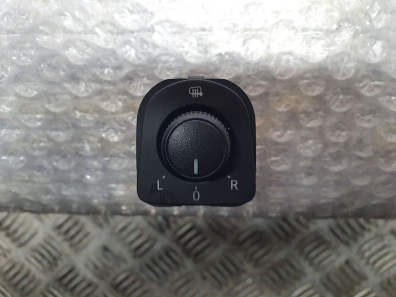 Recambio de mando retrovisor para seat leon (5f1) reference referencia OEM IAM 5F0959565  