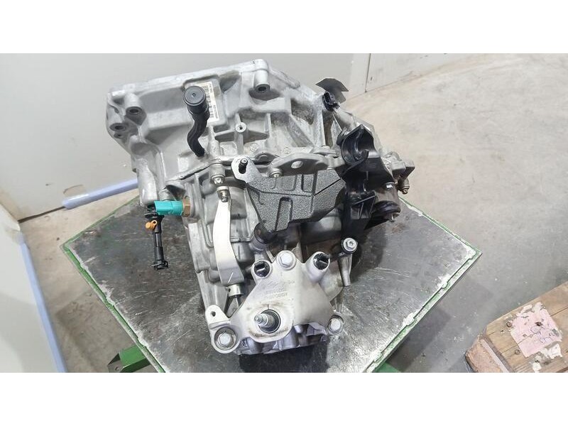 Recambio de caja cambios para renault captur ii evolution referencia OEM IAM JT4002 6 VELOCIDADES A263858 