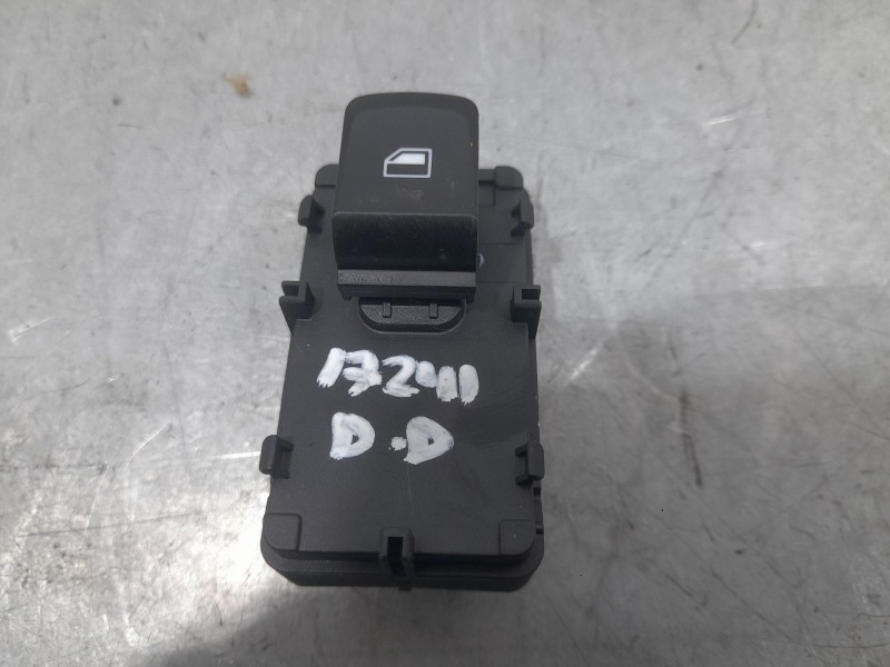 Recambio de mando elevalunas delantero derecho para mg zs suv (azs1) 1.0 t-gdi referencia OEM IAM 10470986  